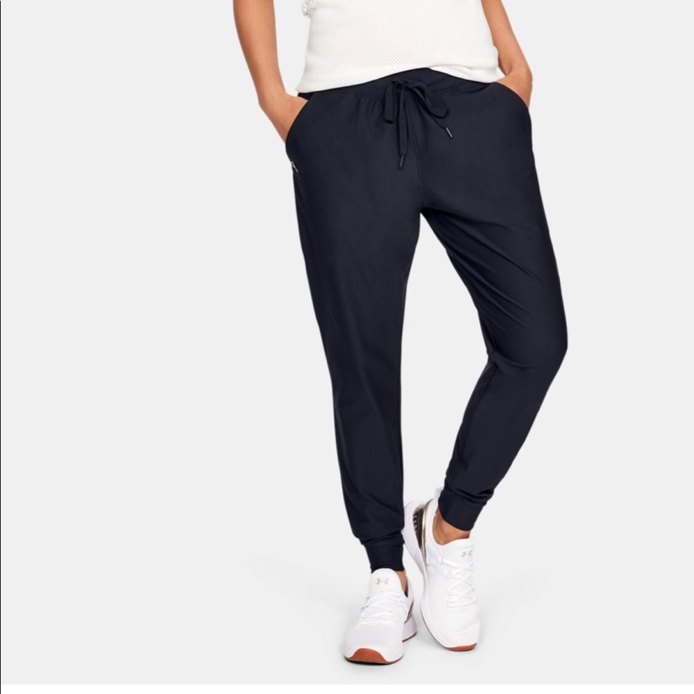 Under Armour Women’s Coldgear Joggers in Black